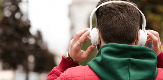 6 Best Headphones to Give as Gifts 6 Best Headphones to Give as Gifts